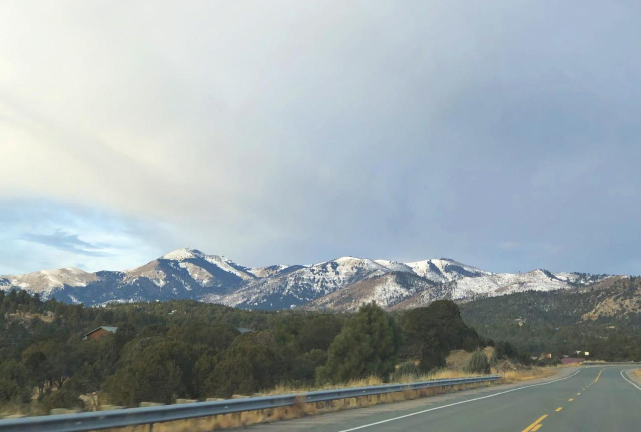 Huge Ruidoso Retreat With Game Room, Pool, 2 Balconies, 2 Kitchens - Sleeps 17! Eksteriør billede